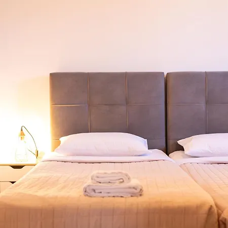 Stone Palace Near Athen's Airport Free Shuttle From And To Athen's Airport Hotel 2*