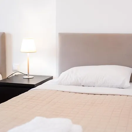 Stone Palace Near Athen's Airport Free Shuttle From And To Athen's Airport Spáta