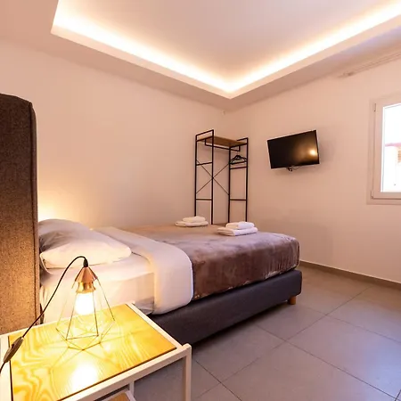 Stone Palace Near Athen's Airport Free Shuttle From And To Athen's Airport
