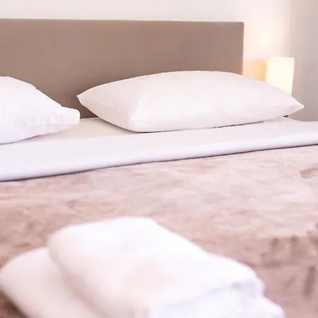 Stone Palace Near Athen's Airport Free Shuttle From And To Athen's Airport Hotel 2*