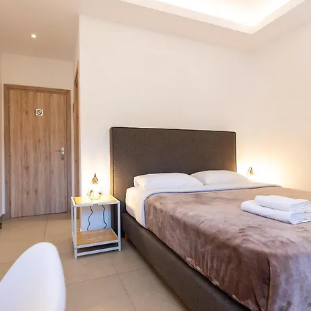 Hotel Stone Palace Near Athen's Airport Free Shuttle From And To Athen's Airport 2*